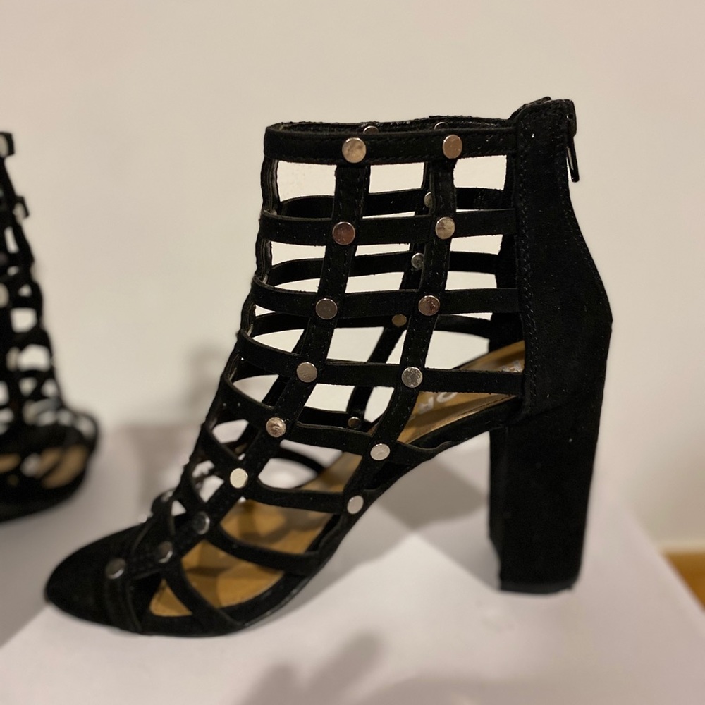 Report fashion high heels